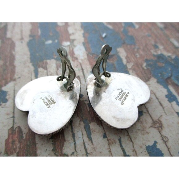 Joan Slifka Sterling Silver Spiny Oyster Heart Shaped Clip on Earrings - Picture 7 of 8